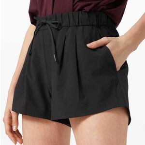 Stroll at sundown shorts